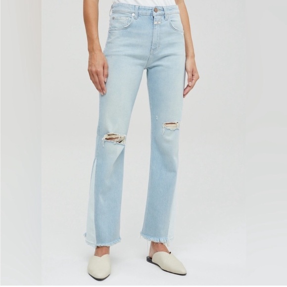 CLOSED "BAYLIN RIPPED RAW HEM STRAIGHT LEG" Jeans In "LIGHT BLUE" - Picture 5 of 16